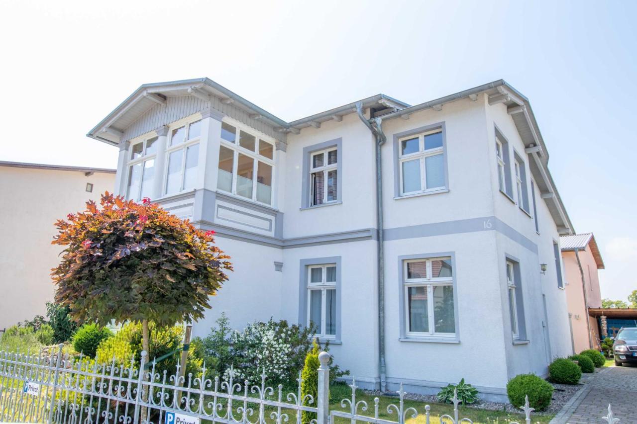 Ferienwohnungen Villa Vedro زينوويتز المظهر الخارجي الصورة